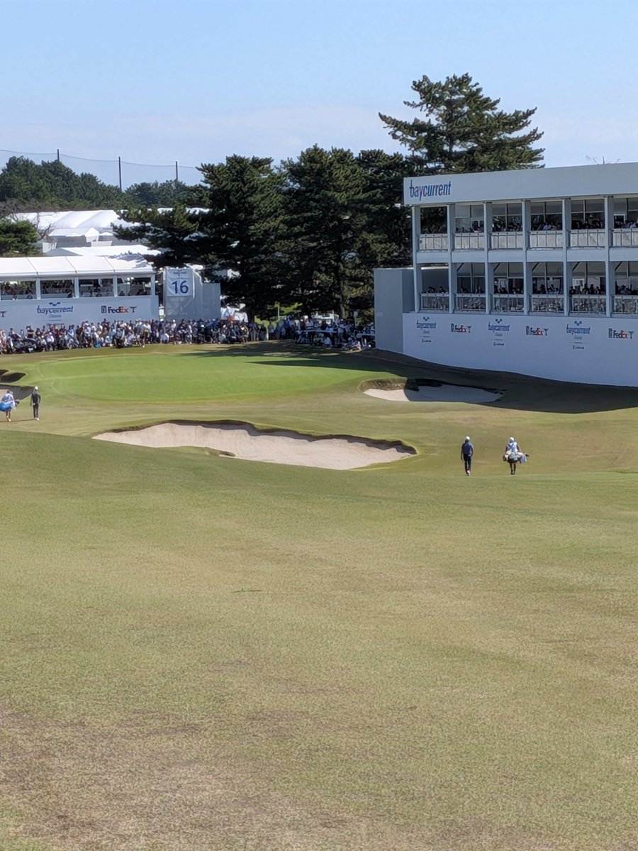 golf_roman50's tweet photo. #ベイカレントクラシックゴルフ
16番ショート。まもなく松山選手来ます。松山選手待ち。 https://t.co/lhXWaZG0AA