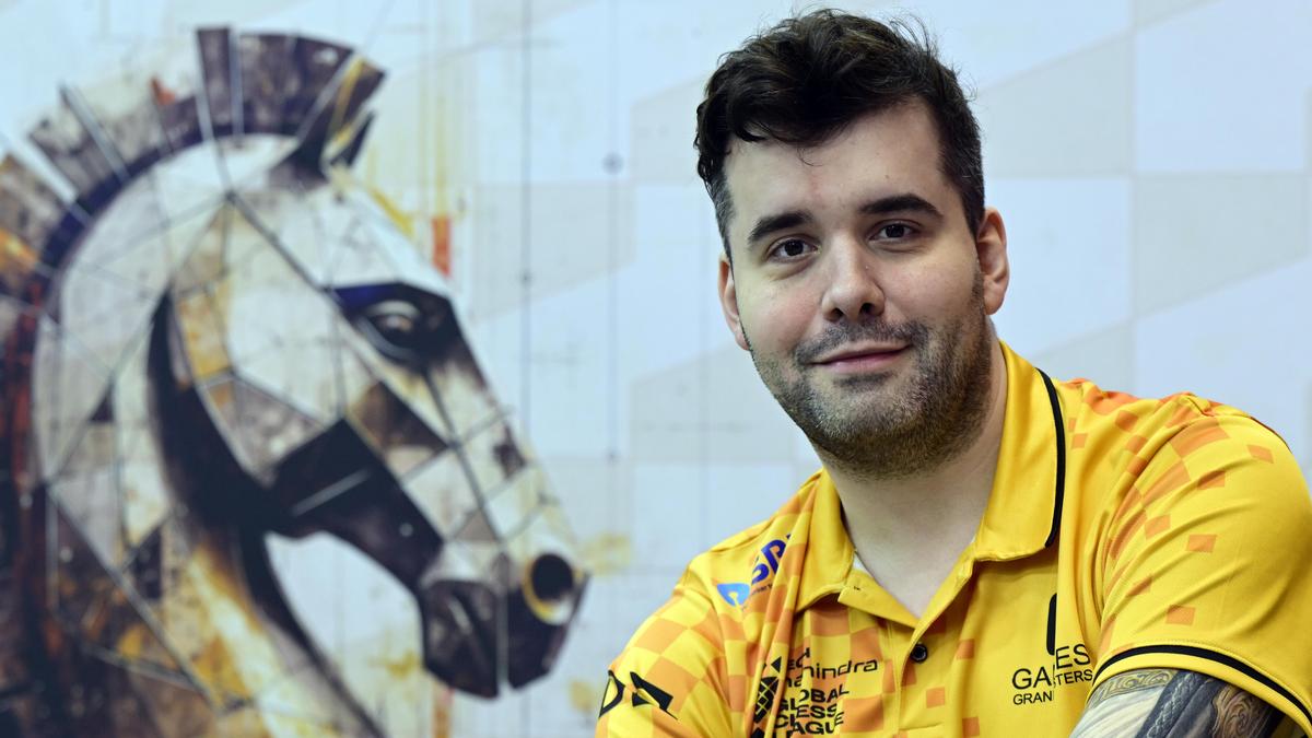 gcl_chess's tweet photo. The World title match is like an hourglass… it’s always the same opponent: Nepomniachtchi dlvr.​it/TVrzjQ https://t.co/GCtc1L9kuS