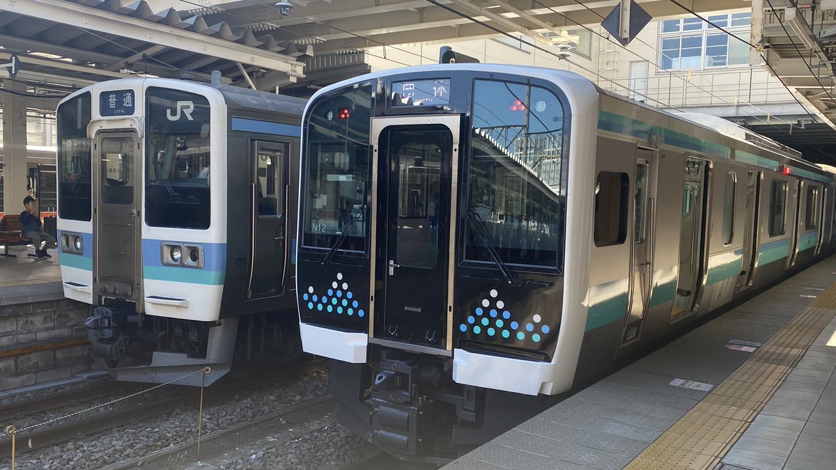 jBinIzep6sbsTza's tweet photo. 午後の部に乗ります。
E 131車両基地行きです。 https://t.co/pYy4XF1CMC