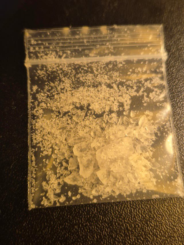 NicholasMDa7's tweet photo. Some new stuff for the weekend
Just some a litte bit of ice for me and an 🎱 of mdma for me and my mate :). In order.
#drugtwt #drugstwt #meth https://t.co/izX9lNz3g6