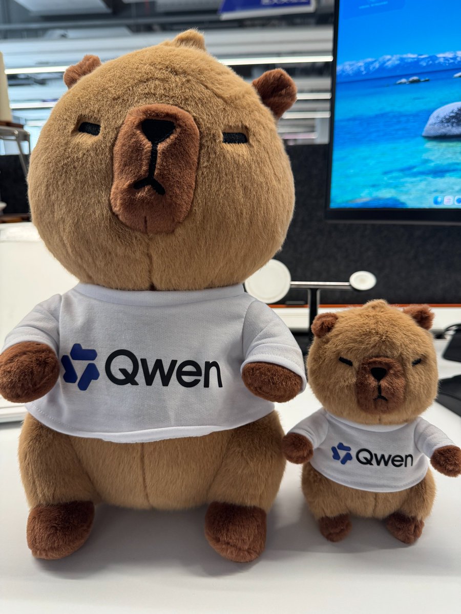 QwenDevs's tweet photo. big or small? https://t.co/KMhS6rehYL