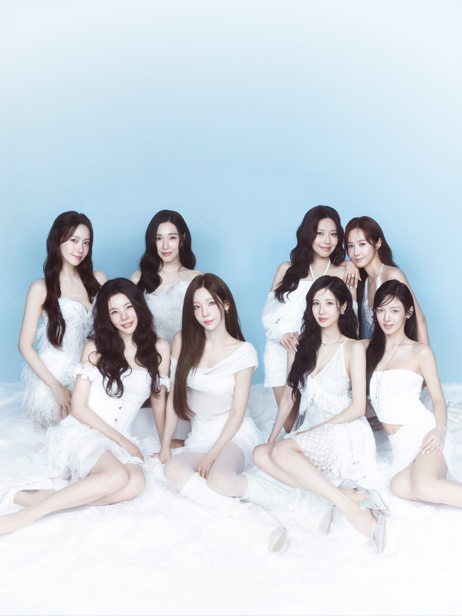 RickSNSD's tweet photo. My youth. My love. My girls. My home. 🥹🥺🥺 https://t.co/krG9BTmKae