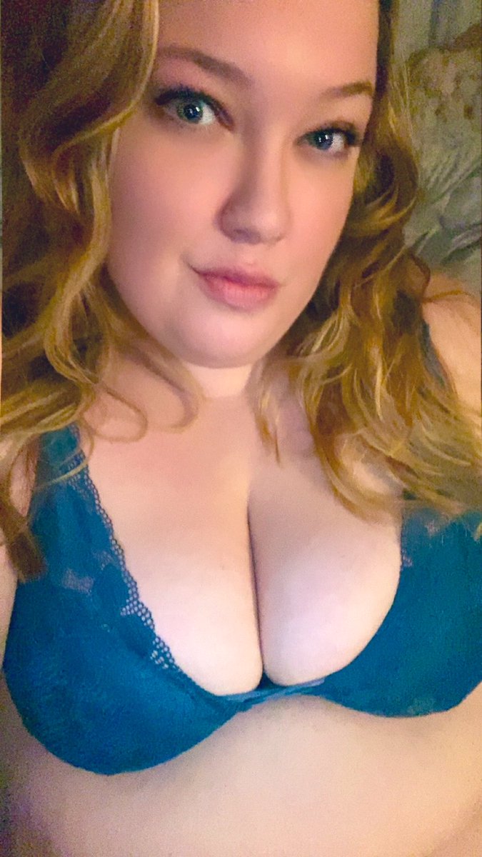 corruptingchloe's tweet photo. Frisky Friday 👸🏼

https://t.co/WSSJVJODuC

#bbw #lingerie #curvycreator #Torrid #42DD #bbwmelons https://t.co/v6fqhUdrkt