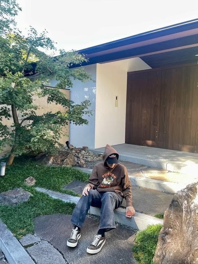 outrothephile's tweet photo. te amo namjoon te amo no puede ser lo mucho que te ame eres tan bueno siempre a pesar de toda la mierda que reciben todos los días y aún así decides amarnos a todas y dar la cara y recalcar siempre todo lo que puede https://t.co/2kgbozZmzJ