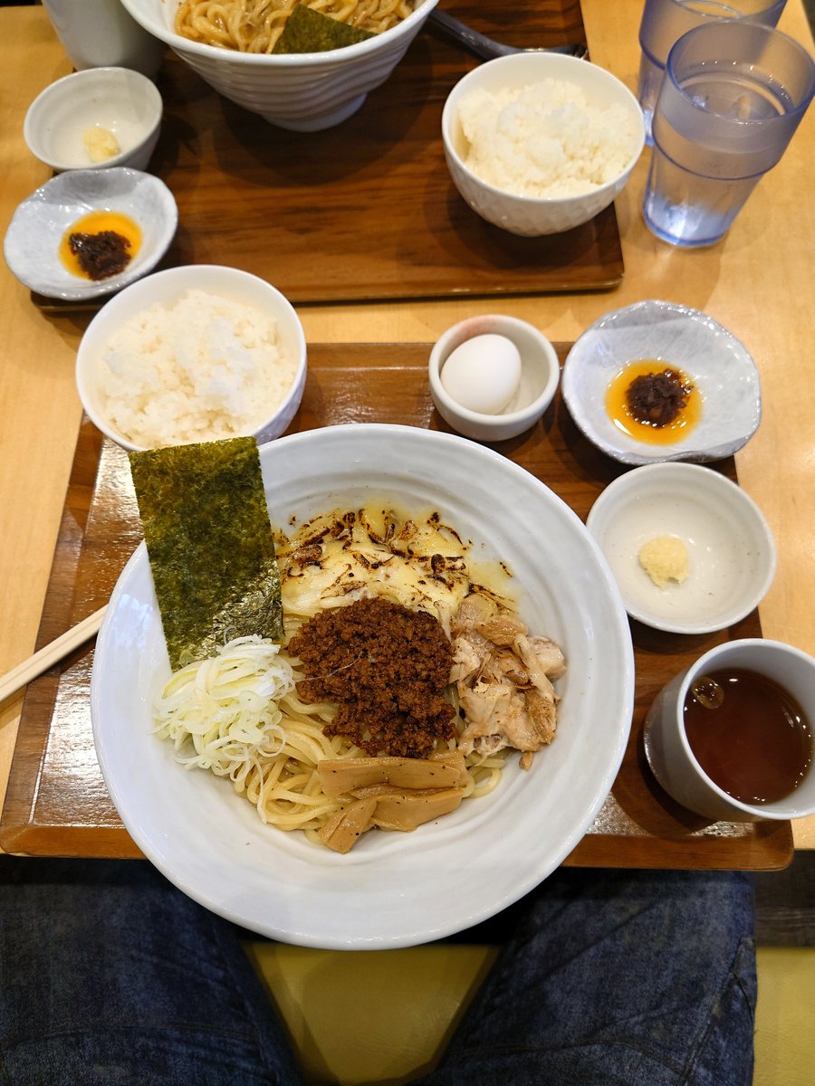 turumi_2021's tweet photo. 油武

温玉油そば(並)
ごはん
チーズ

ぐちゃぐちゃに混ぜて頬張る🤗🫶🫶🫶❣️最高❣️最高❣️旨し‼️

今日の現場飯👷 https://t.co/Fjkr6ASlrf