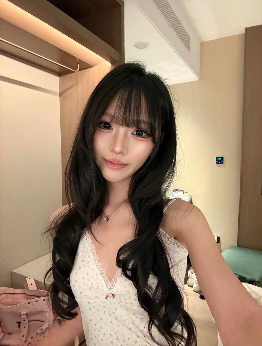 rizulpadia's tweet photo. AI换脸地址在上方主页资料处👆👆 https://t.co/G6uCahzZ0E