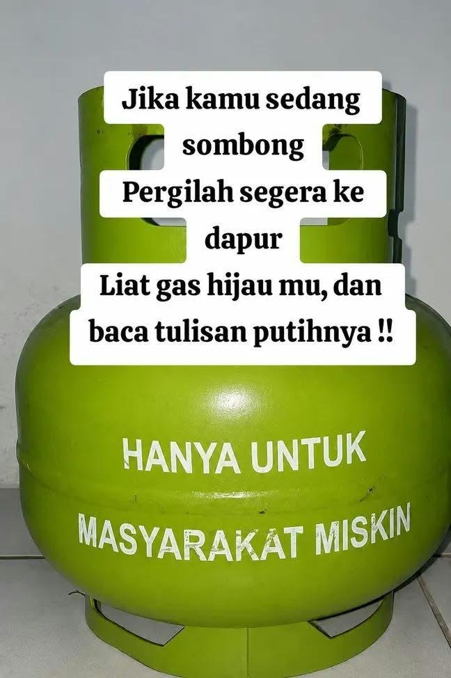 NGnola36268's tweet photo. @bckupacc99 Indon tololll..IQ rendah..biarkan aje..π€π€‘
#IndonDesh https://t.co/hVO7js9Rs0