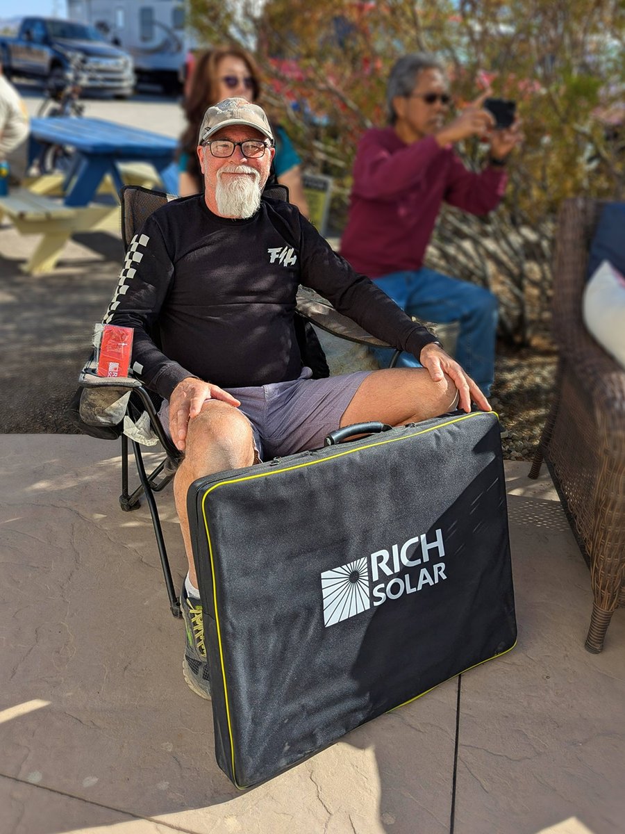 GoRichSolar's tweet photo. ๐ **Fall is calling. Where are you headed? ๐โ๏ธ**
Take the **MEGA 200 BRIEFCASE** along for your next camping weekend. ๐๏ธโก๏ธ
#RICH_SOLAR #MEGA200 #FallTravel #RVLife #FallCamping #OffGridLiving https://t.co/NTgDQcMNee