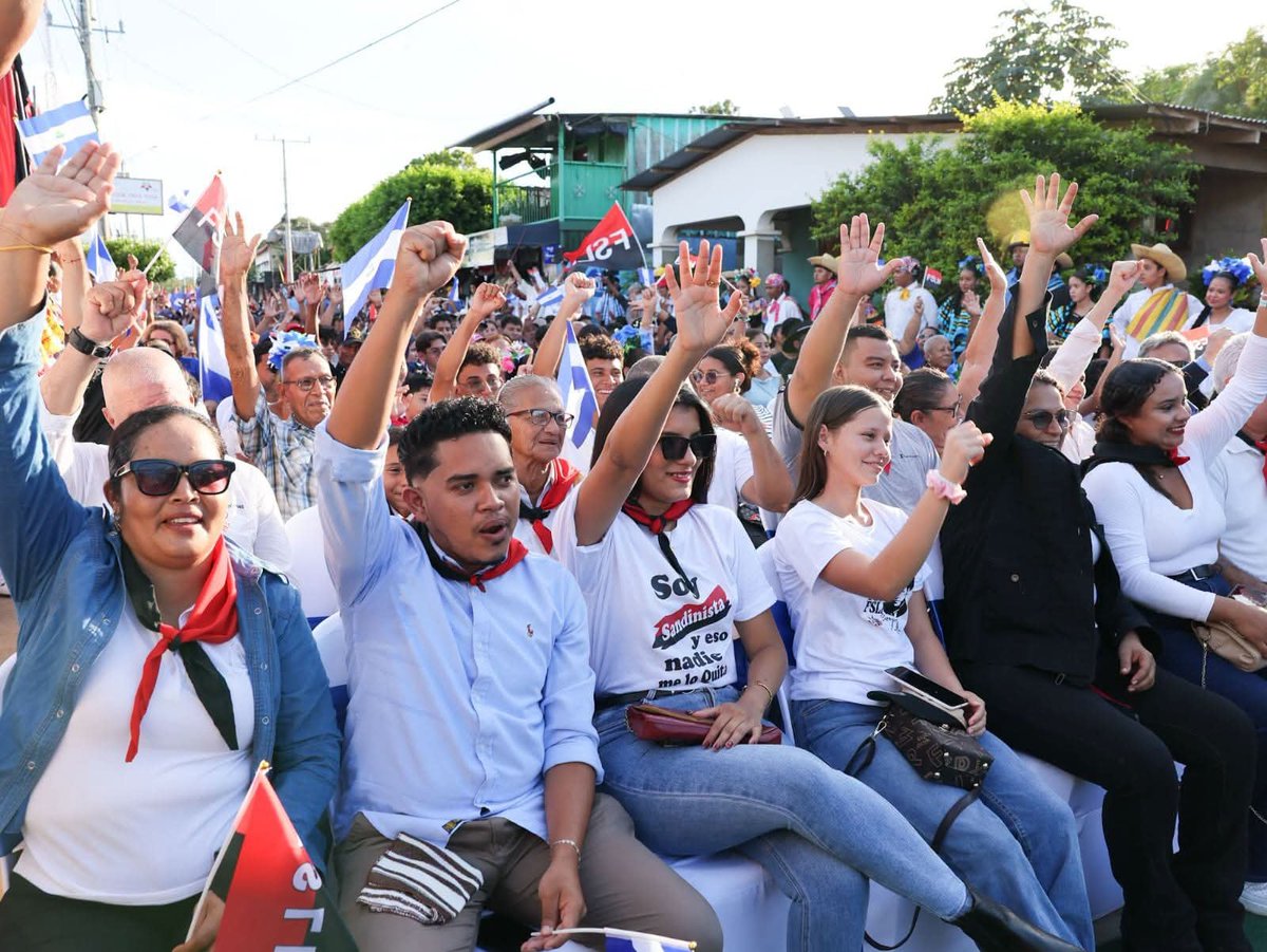 PrensaPopulr's tweet photo. 🇳🇮👥 Familias de Tola, Belén, Buenos Aires y Potosí, en Rivas, participan en la consulta “Hay Patria” para compartir sus aportes a la Reforma Constitucional. 📃 https://t.co/MEeMCD3NgV