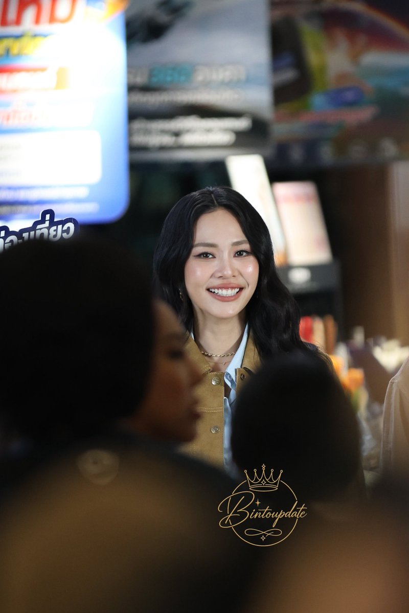 bintoupdate's tweet photo. เก็บตกคุณสิรีธรเมื่อวานนนน 🫶🏻🫶🏻
ขยันยิ้มละเกิลลล อยู่ไม่ไหว อยู่ไม่ไหวว 🫠🫠

BIG CAMERA WITH BINT SIREETHORN 2026
#BIGcameraXBINT
#BIGCamera
#BIGCameraBIGBonus https://t.co/91UCFZflMz