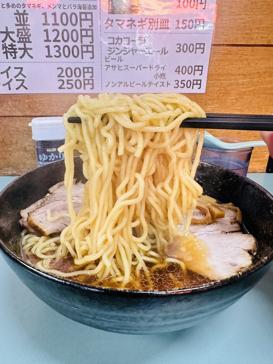 gangake's tweet photo. 今日のラーメン
福生　いぬい
チャーシュー麺大盛 https://t.co/xNNEU9NqzD