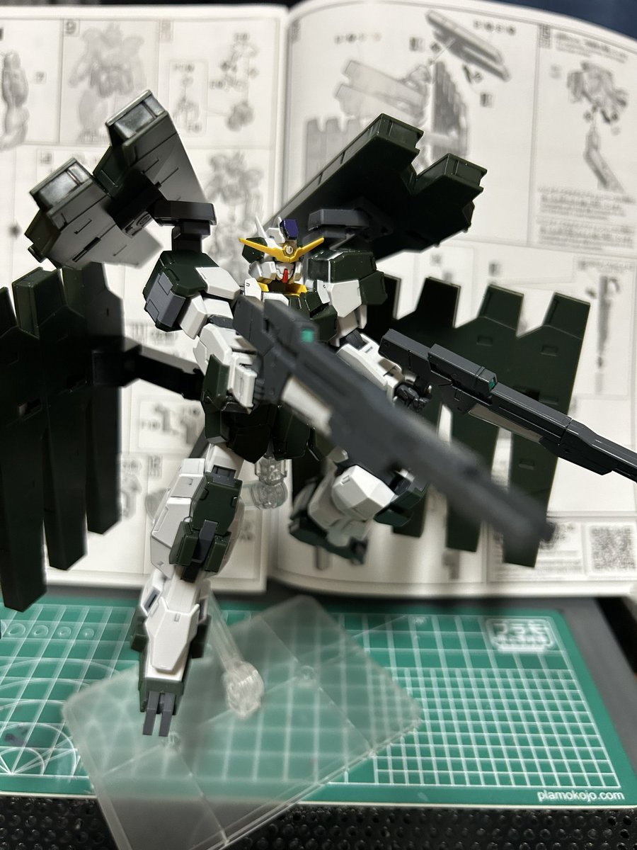 hokka_patch's tweet photo. HGガンダムサバーニャ(最終決戦仕様) https://t.co/6Ho9YdniCd