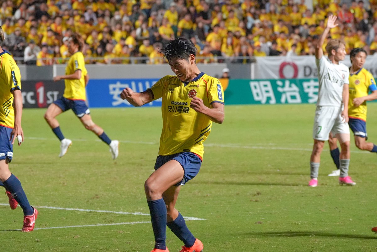 nekomalk_catCAM's tweet photo. 📸｜J3第9節｜#Jリーグ

#ギラヴァンツ北九州 #神橋良汰
⚽️ミクニワールドスタジアム北九州 https://t.co/qHAYT0Revs