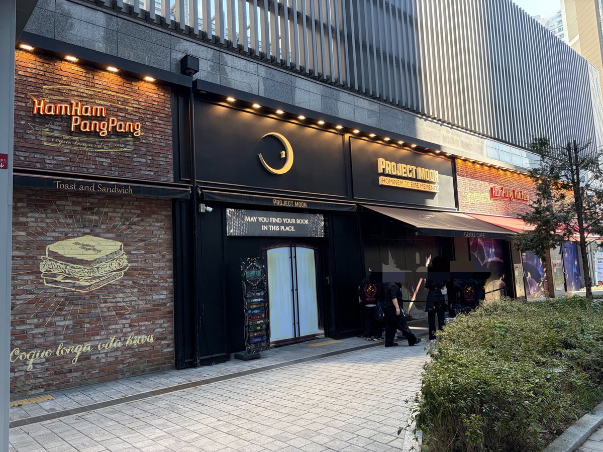 futazt8's tweet photo. 念願のハムハムパンパン❗️
今期テーマの店内の雰囲気も良くてミートシチューめっちゃ美味かった！
ビールも最高です！ https://t.co/aoq72GAv9p