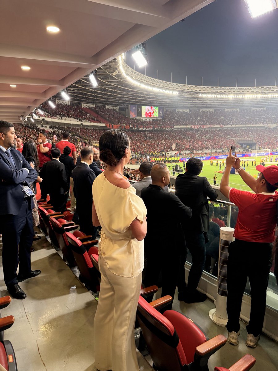 DesireeBellia's tweet photo. FIFA ASEAN CUP
I felt grateful to experience this special moment for football in the region ๐โฝ๏ธ
Thank you, #Indonesia for the emotions, hospitality and beautiful memories ๐ค
Special shout-out to President @erickthohir for his commitment to developing #football in Indonesia and in the whole region.
#FIFAASEANCUP