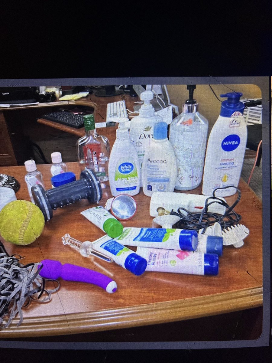 Dean4hee's tweet photo. @kiethmaya Here with my tools https://t.co/c6zenBbroO