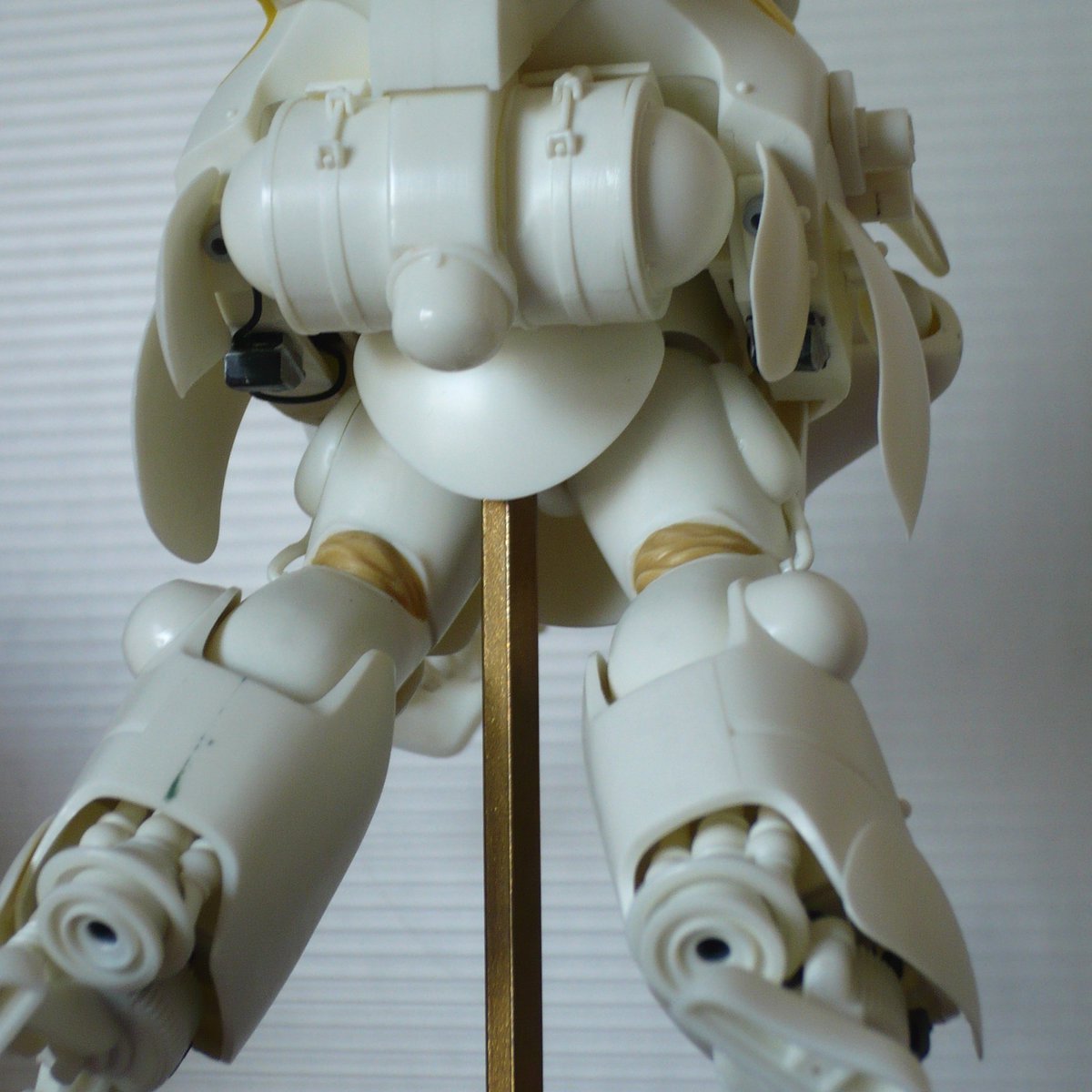 shiragamegane's tweet photo. ホワイトナイトを作りました
持っていきます🙂
明日10/11、Ma.K.の小さなオフ会 https://t.co/KGPb283iDv
