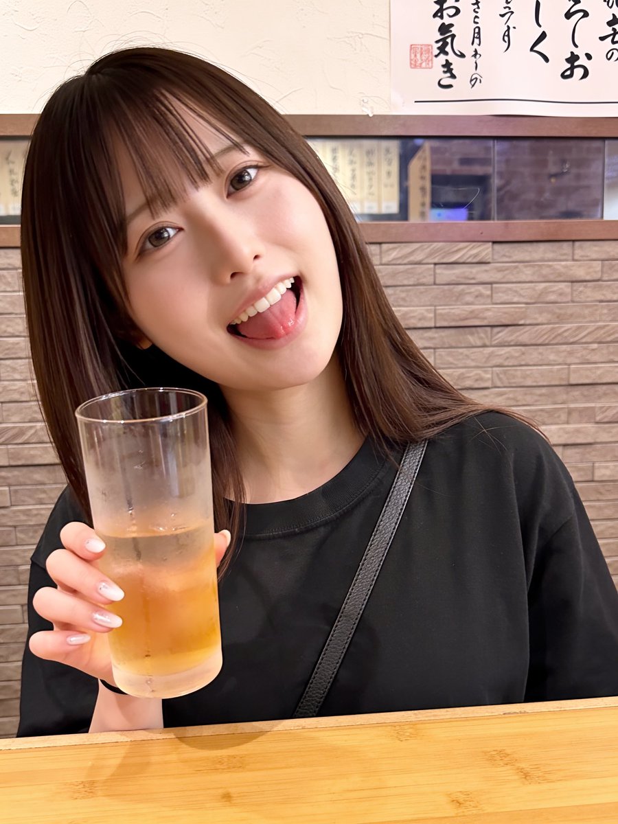 Ashley1559944's tweet photo. お疲れ様♡  

やっぱり生だね✨ https://t.co/m0KoXqIosS