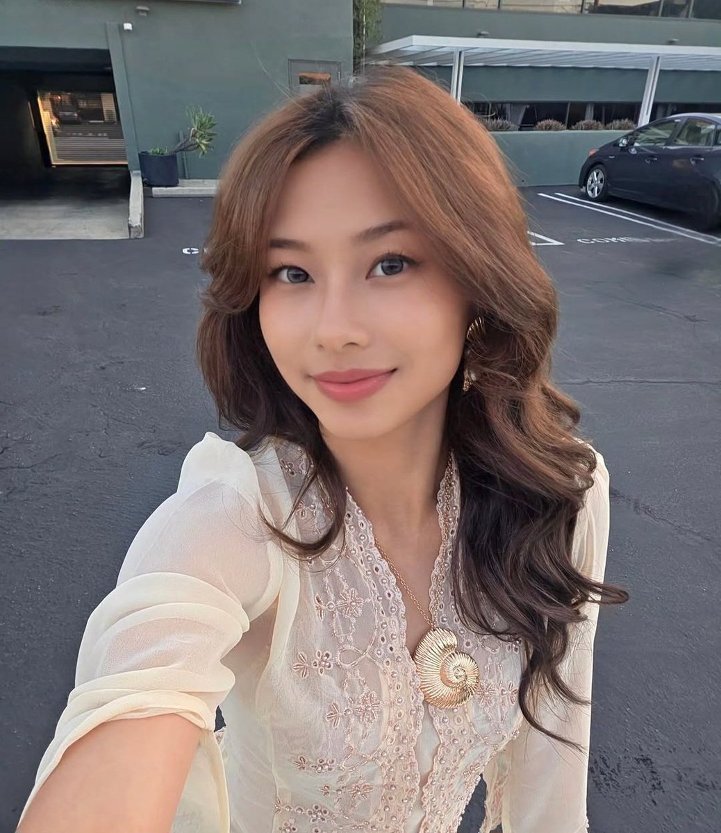 baobeigardena's tweet photo. Keep it pretty, manis like terang bulan ✨️

#OrchidSelcaDay #NoNa #OCSD https://t.co/kJqIvJP3YK