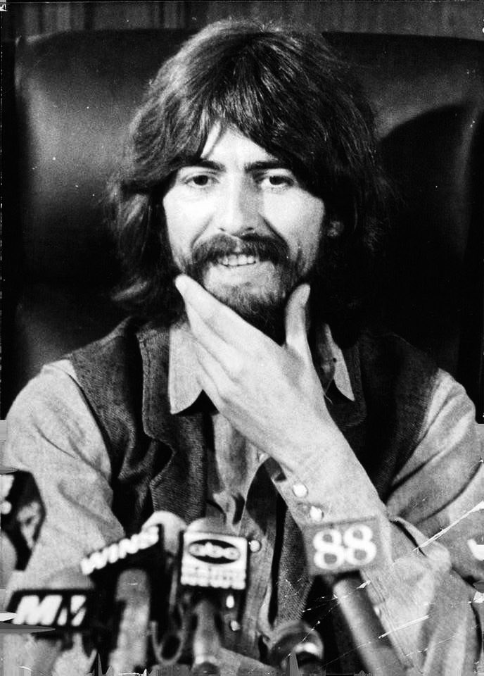 stairwaytomacca's tweet photo. this george is so scrumptious https://t.co/uvdx0iFuwQ