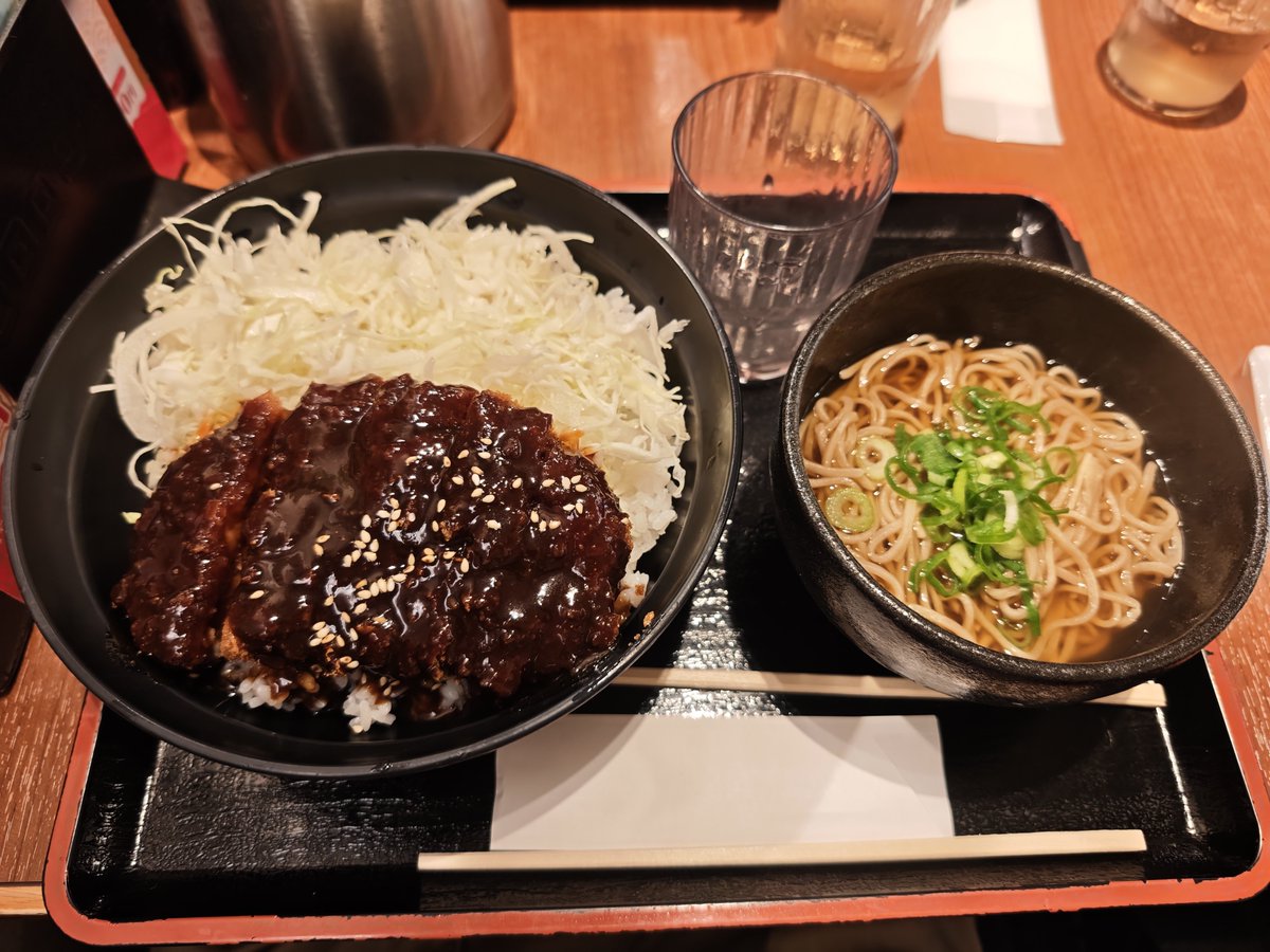 ArsherutityV's tweet photo. 大阪いくまでの間で名古屋駅でお昼ご飯

明日また帰り際遊びに行く https://t.co/MYxPOWz7ly