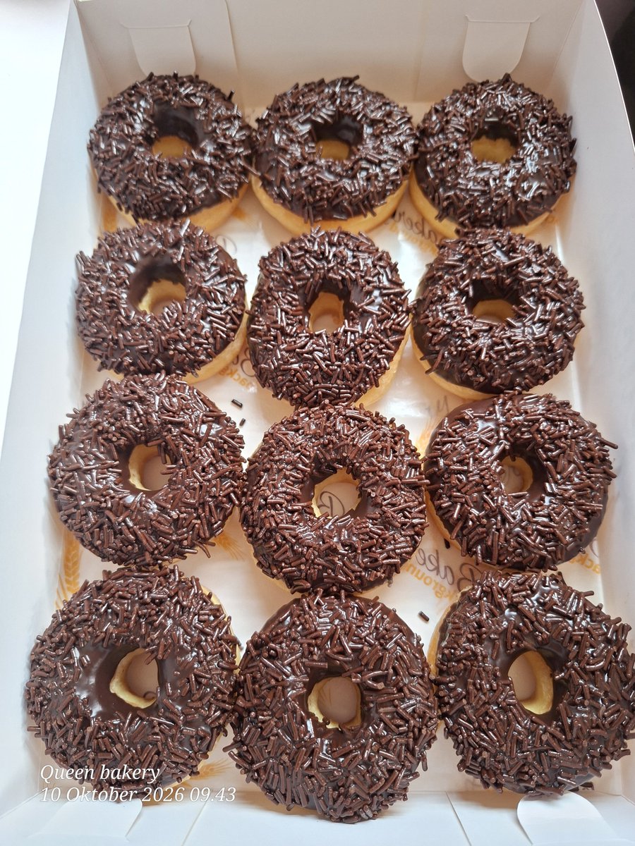 Qu3en_Bakery's tweet photo. Alhamdulillah amanah 8 box donat dari Om Daeng @ismedBadjeber sudah disampaikan ke asrama Yatim dan Dhuafa Yayasan Amal Fisabilillah 🥰

Terima kasih, semoga Om Daeng selalu sehat, makin melimpah rezekinya, berkah, dimudahkan semua urusannya dan sukses semua usahanya, Aamiin 🤲 https://t.co/OplOz5ngpa