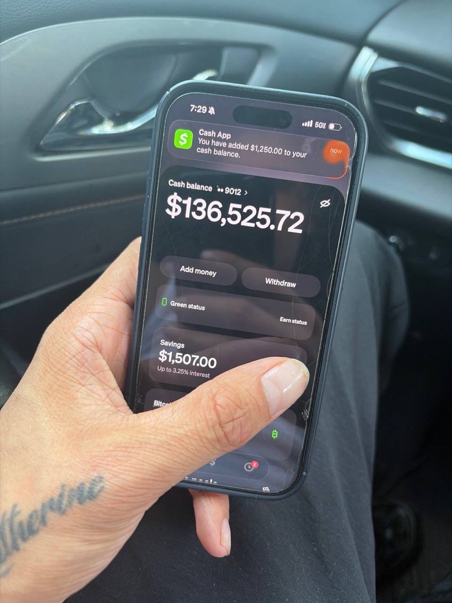 doggonevests's tweet photo. Pm me “ bless me” if you need to pay your rent, groceries, bills, food, college, I’m blessings a few 💸 https://t.co/y8JBXMwDnq