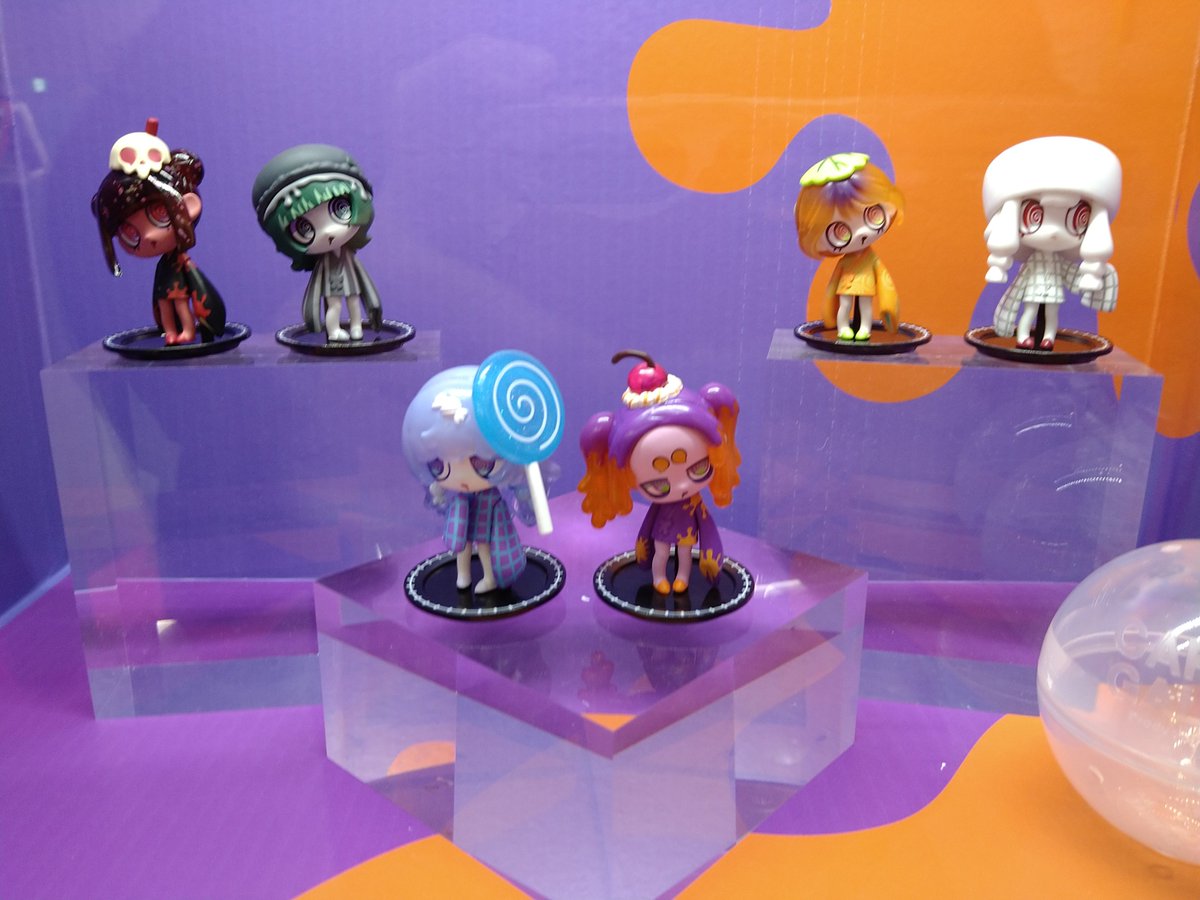 HolaiDolls's tweet photo. 「池袋にきてまーす。リントラはあまりなかったわ。からの、ウイルスイーツ」
#ガシャポンツアーズ
#リンクトラベラーズ https://t.co/ufSSUbBS3m
