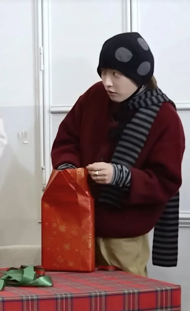 topazfanatic's tweet photo. he’s just hongjoong https://t.co/TuVPZc4csp