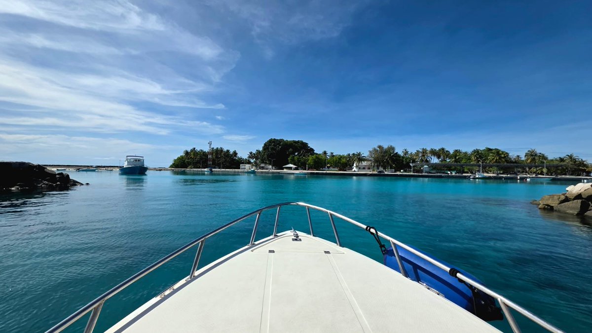 Mohamedfaisalv's tweet photo. ހެންދުނުގެ ރަންދޯދިތަކާއިއެކު ރ. އަތޮޅުގެ ޗާލު ރީތި މަންޒަރުތަކުގެ ހިތްގައިމު ކަމާއި އެކު #ފުދުންތެރިދިވެހިރާއްޖެ ކެމްޕެއިންގެ މި އަދުގެ ދަތުރު މި ފެށީ ރ. އަންގޮޅުތީމުން ރ. ހުޅުދުއްފާރަށް އިރާދަ ކުރެއްވިއްޔާމް އަޅުގަންޑުމެން އެމްޑީޕީ ރިޔާސީ ޕްރައިމަރީ ބޮޑުކޮށް ކާމިޔާބް ކުރާނެ.@HithadhooNazil @aabaareh @abdulla_shahid