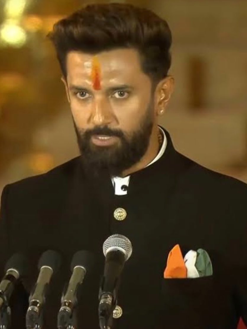 RapperPandit's tweet photo. Two people I have trust issues with. https://t.co/HsQpGagLcg