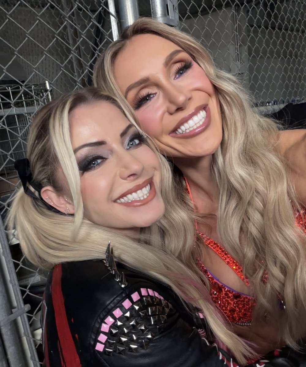 heelruca's tweet photo. CHARLEXLEY FOREVER 😭😭 https://t.co/j1NxfxYoRf