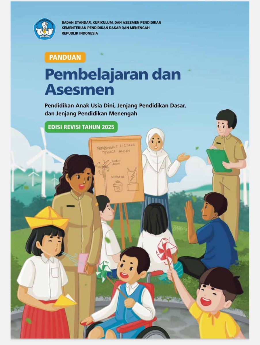 zanatul_91's tweet photo. Mungkin perlu dipertegas lagi, Kurikulum merdeka memang didesain supaya siswa otomatis naik kelas. Itu tertulis dalam panduannya (2022) yang direvisi jadi (2024), dan direvisi pak Muti (2025). 

Dampaknya siswa terus naik walau belum mencapai kompetensi. Itu juga tertulis di panduannya, meski belum mencapai kompetensi tetap bisa naik kelas. Dipertegas bahwa *OTOMATIS NAIK KELAS.*

Dari mana? Dari fase. Bahkan dokumen panduan menyatakan *Fase sengaja dibuat supaya siswa tetap naik*

Nah ini pendukung kurikulum merdeka tidak mau mengakui ini. Saya udah bedah 3 dokumen panduannya. Dan tertulis jelas disitu. Kenapa tidak mau mengakui? Karena dengan demikian akan ketahuan, fenomena siswa SMP tidak bisa baca karena waktu SD belum mencapai kopetensi, diharuskan tetap naik oleh karena desain fase kurikulum merdeka. 

Silahkan cuci tangan, sejarah akan tetap merekamnya.