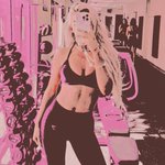 Photo by 𝐦𝐨𝐝𝐞𝐫𝐧 𝐝𝐚𝐲 𝐦𝐚𝐫𝐢𝐥𝐲𝐧 ᯓ☆ (@GLAMLACED)