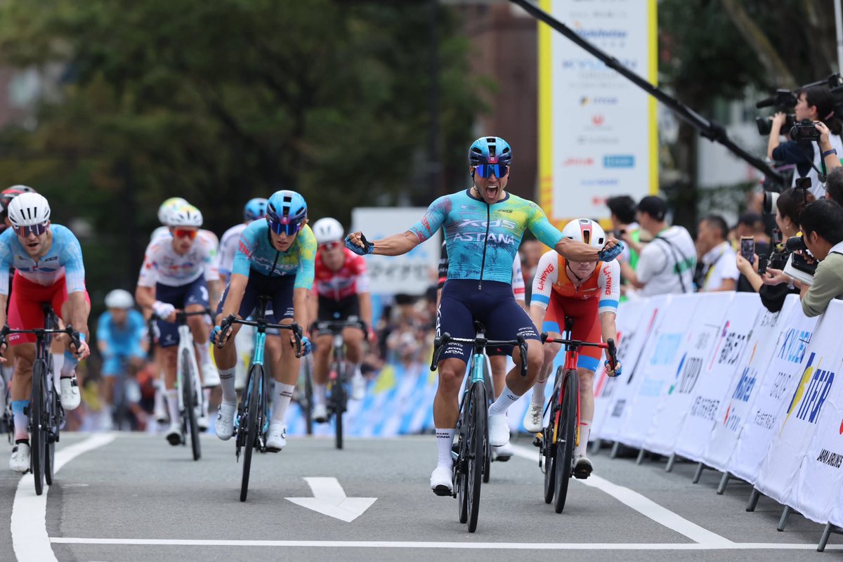 tour_de_kyushu's tweet photo. 🏁FINISH

Matteo Malucelli wins Saga-Fukuoka stage

@XDSAstanaTeam 

マッテオ・マルチェッリ（XDS・アスタナ・チーム）が佐賀・福岡ステージ勝利。

#ツールド九州 #tourdekyushu https://t.co/el5xhn1eFV