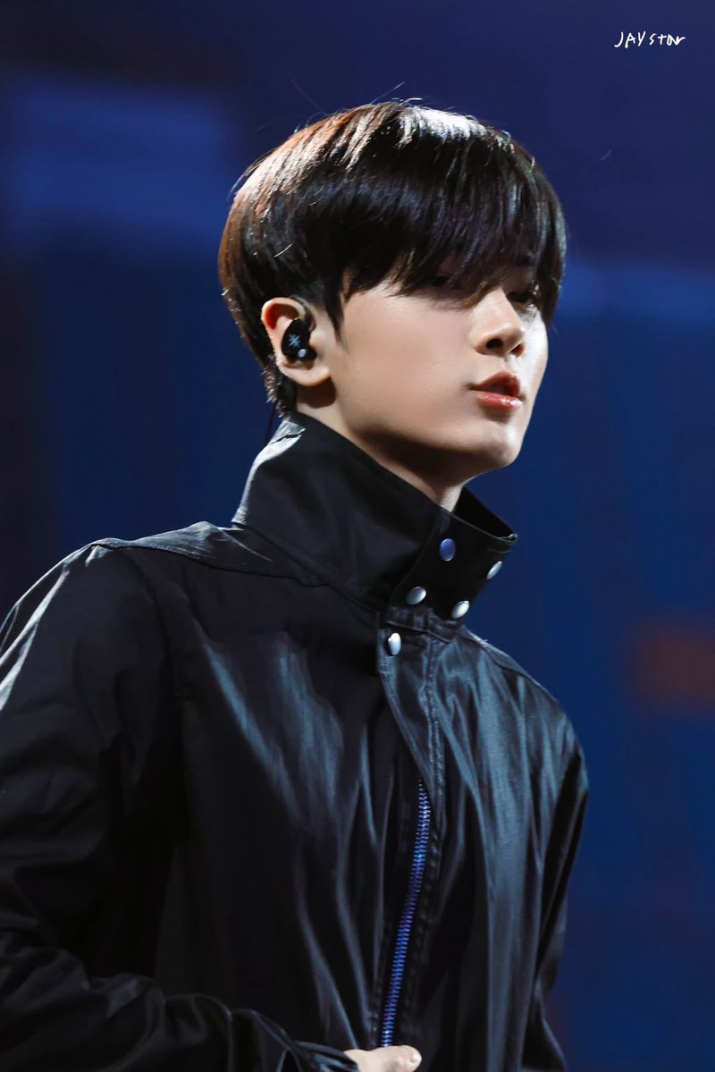 dkahsem____'s tweet photo. 풀덮머종성이 < 걍존나잘생김
그리고 복잡한가정사잇는사연많은재벌3세미 https://t.co/gpxdOsEsyO