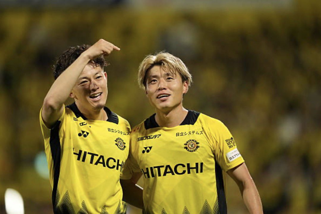 tomodadadada's tweet photo. 首位を再び倒す。昨シーズンの上位に勝てずに2位だったのを考えると大きい。
悔しい馬場の負傷。長期離脱の予感がするリアクションに日立台に暗雲立ち込めたが戸嶋の大活躍でチームは生き返る。藤尾、山内のリーグ初ゴールに久保のゴラッソ。締めは結局瀬川。

馬場、若原！彼らが���る。焦らずに回復を https://t.co/CmVeJ9NMz6