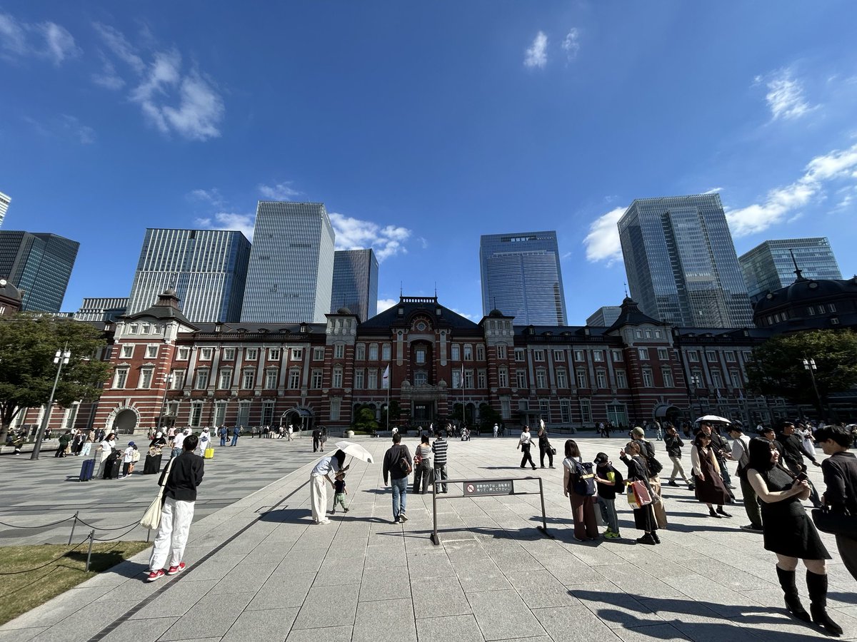 tea_re_la's tweet photo. うーし
東京駅まで歩いた
新宿から5時間くらいか
だいたい半分で3.3万歩だとすると
7万歩くらいで一周か
休憩なければ10時間切れそうだけど昼は食べたいにゃあ https://t.co/nB12MZs5Sk