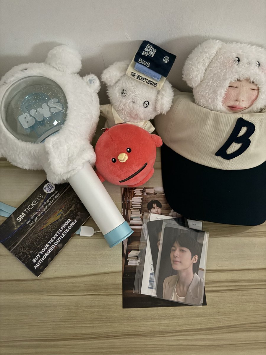4wooseok91's tweet photo. It’s d-day. Let’s go! #BYEONWOOSEOK #TheSecretLibrary #BWSASIATOUR https://t.co/sDfQeBwpZJ