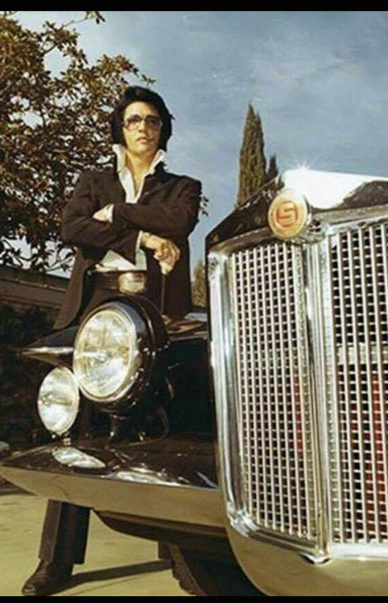 PastorBobJ116's tweet photo. October 9th 1970;
I bought a black 1971 Stutz Blackhawk from Jules Meyers Pontiac in Los Angeles and turned it over to George Barris for customizing. According to Barris, the car, first of its kind in Los Angeles.
#ElvisPresley #pastorbobj116 https://t.co/ZcpNaq2Bme