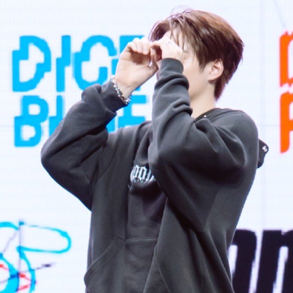 k151020n_'s tweet photo. มีใครเชื่อบ้างว่าภูเอเอยูนิตเดียวกัน 🦅🦉 https://t.co/I208nTL6OA