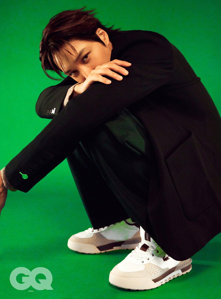 kpoppiemagazine's tweet photo. Kai isn't just participating in modern pop culture—he’s setting its kinetic speed limit. 🧵https://t.co/fF975oLzdj https://t.co/hZenbZnZK9