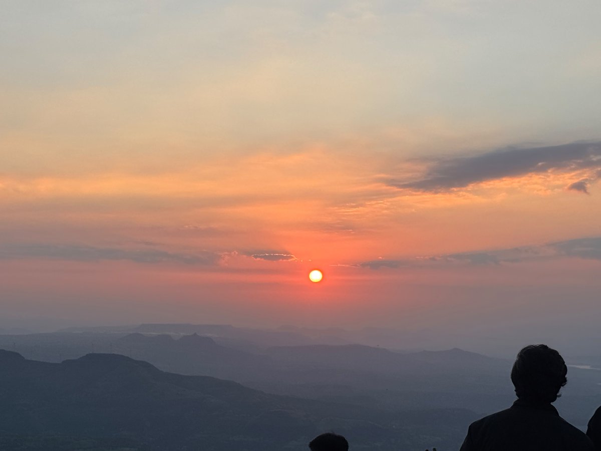 maimaithilii's tweet photo. Quote with your best trek clicks https://t.co/u1EieynRHv