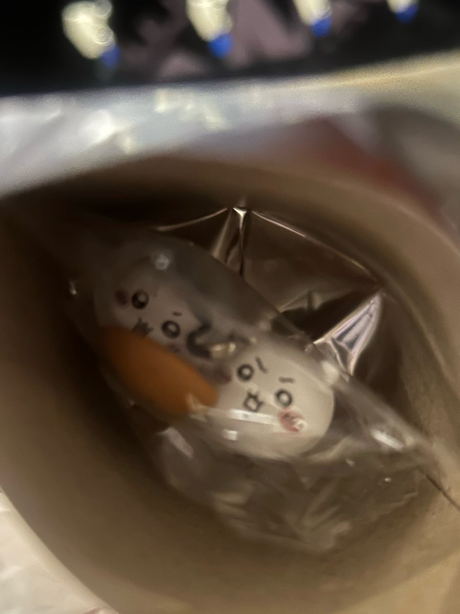 tnpr_nyan's tweet photo. ちいかわ映画特典　交換 第6弾

譲　ちいかわ＆ハチワレ
求　うさぎ＆モモンガ

ただいま新宿におります。
本日、後日都内〜埼玉にてお手渡し可能です。お時間によってはお近くまで伺います。

よろしくお願いいたします。 https://t.co/KxTBZiLpkm