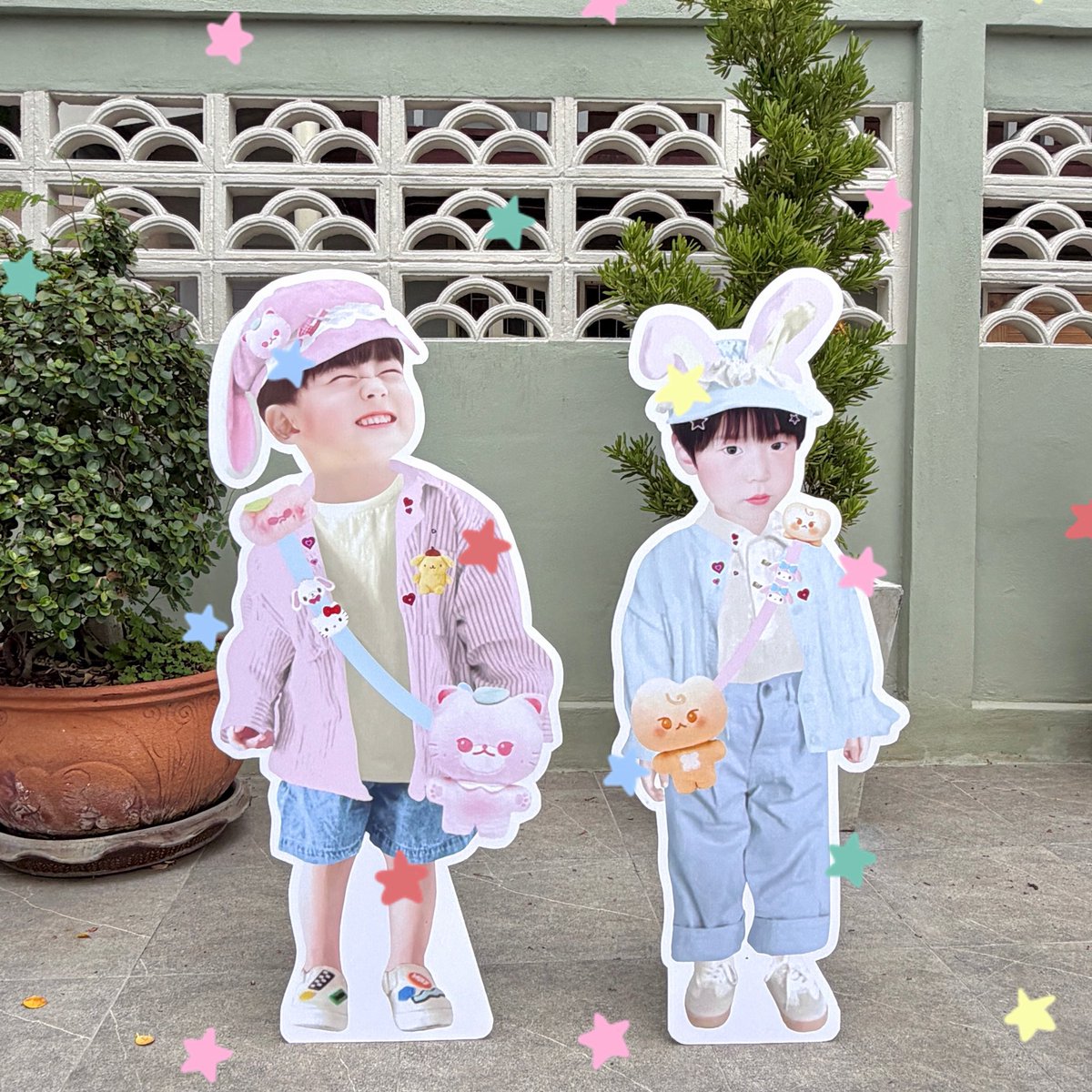 namfon_0918's tweet photo. เคียดนะจะแบกไปไงนิแต่มาถ่ายรูปกันได้ทั้งสองวันเลยน้าาา🫶🏻 ตัวจิ๋ว100เซนเยย🤏🏻 https://t.co/UEZpDHig5k
