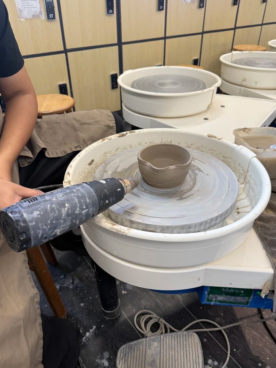 KMichelleTan's tweet photo. An immersive clay experience. Making pottery on the wheel is so relaxing and stress relieving! https://t.co/YAhMfpQpxq