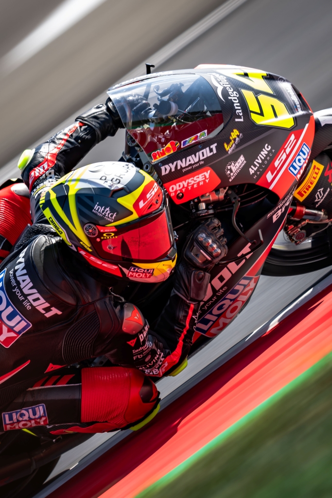 IntactGP's tweet photo. #IndonesianGP 🇮🇩 Saturday #Moto3 

Free Practice2️⃣
🅿️2️⃣ @DavidAlmansa22 - 1´36.842 +0.152
🅿️8️⃣ @david64official - 1´37.563 +0.873

#LIQUIMOLY  #Dynavolt  #IntactGP  at #MandalikaCircuit https://t.co/1asEoWPbCq