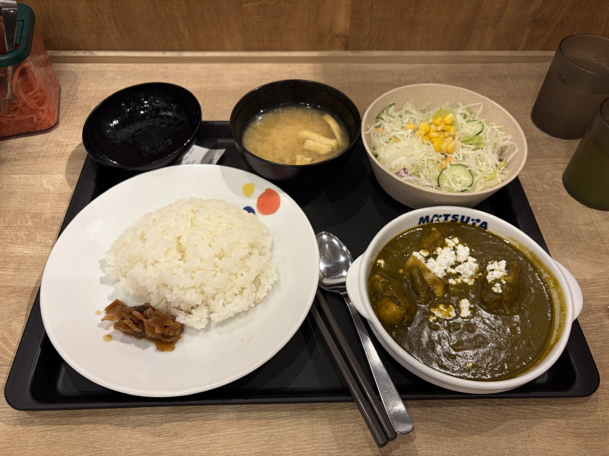mayopon965's tweet photo. 日曜飯
月曜飯
火曜飯
水曜飯 https://t.co/CleWYaJyIi