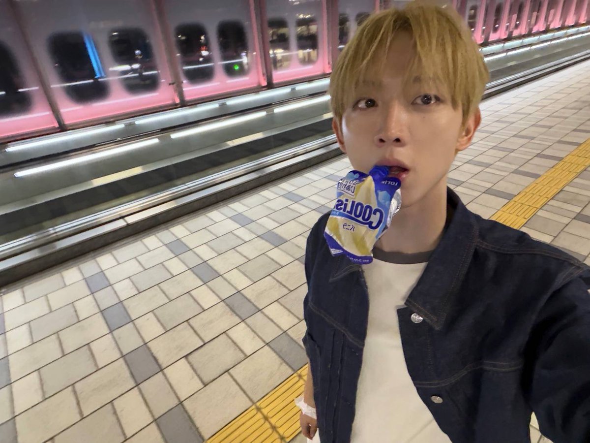 ake_zz's tweet photo. RT @AND2BLE_JP: [#スンオン]

がちでおいしいやつ🍦🍫🍭 https://t.co/Otqx4tFIXR