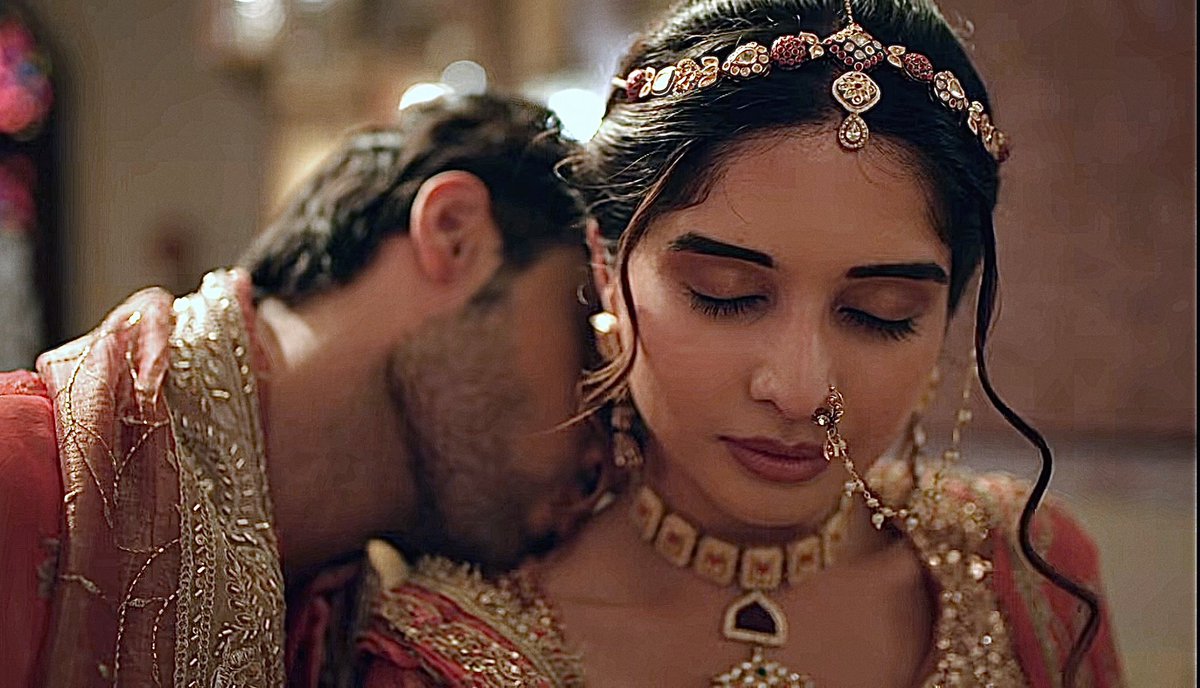 muffintickle29's tweet photo. the way he bends down to kiss the curve of her shoulder, his lips lingering like he’s making up for all those years of yearning… and Seher just melts into him 🥹🤍

{ #seherhonekohai #parthsamthaan #bhavikasharma } https://t.co/fGRMHelgUk